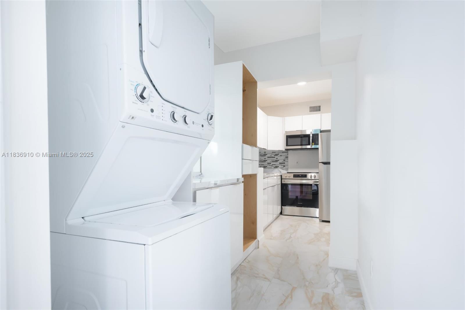 See details 495 4 / 2 1605 sq. ft. $ 2025-09-03 0 Photo
