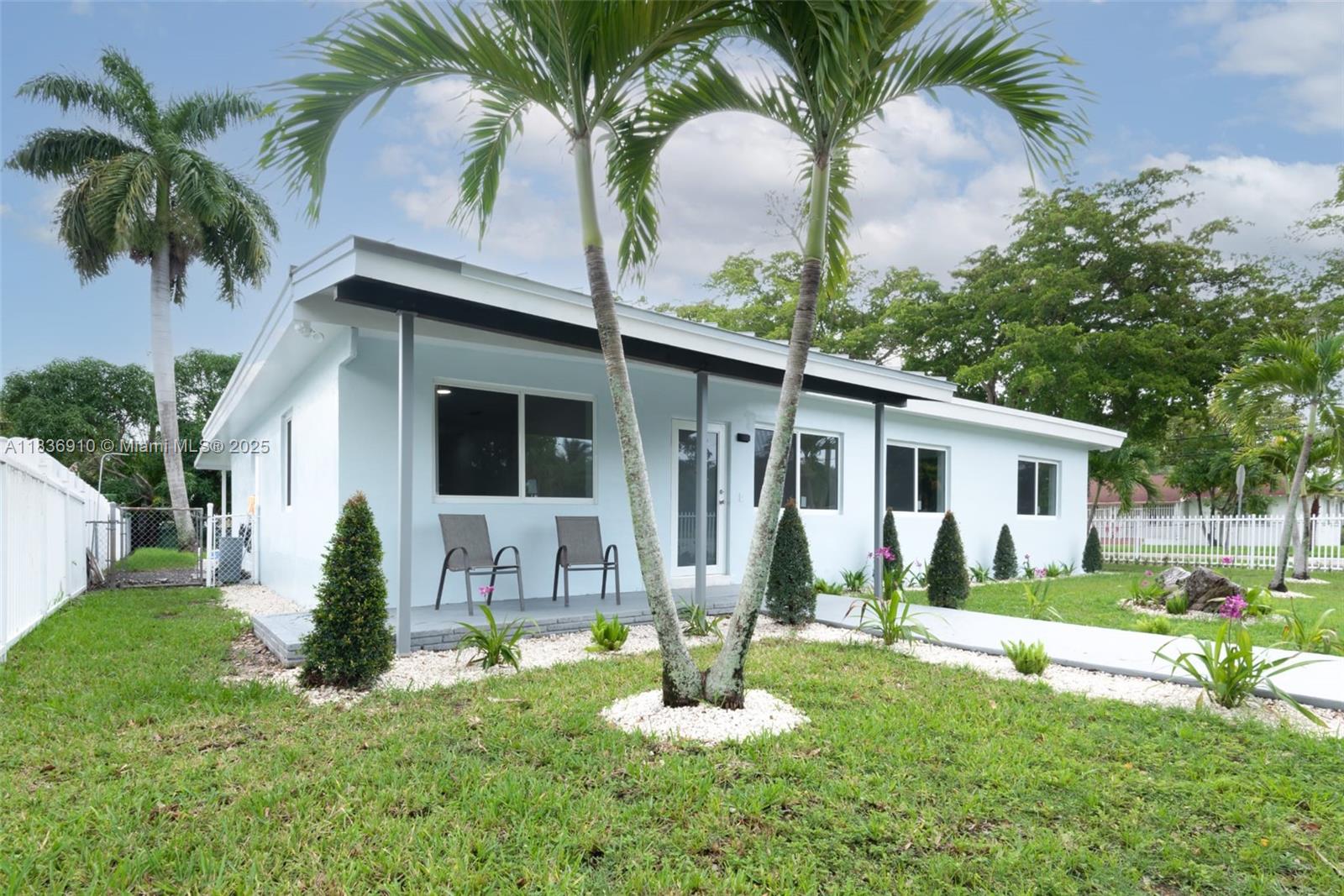 See details 495 4 / 2 1605 sq. ft. $ 2025-09-03 0 Photo