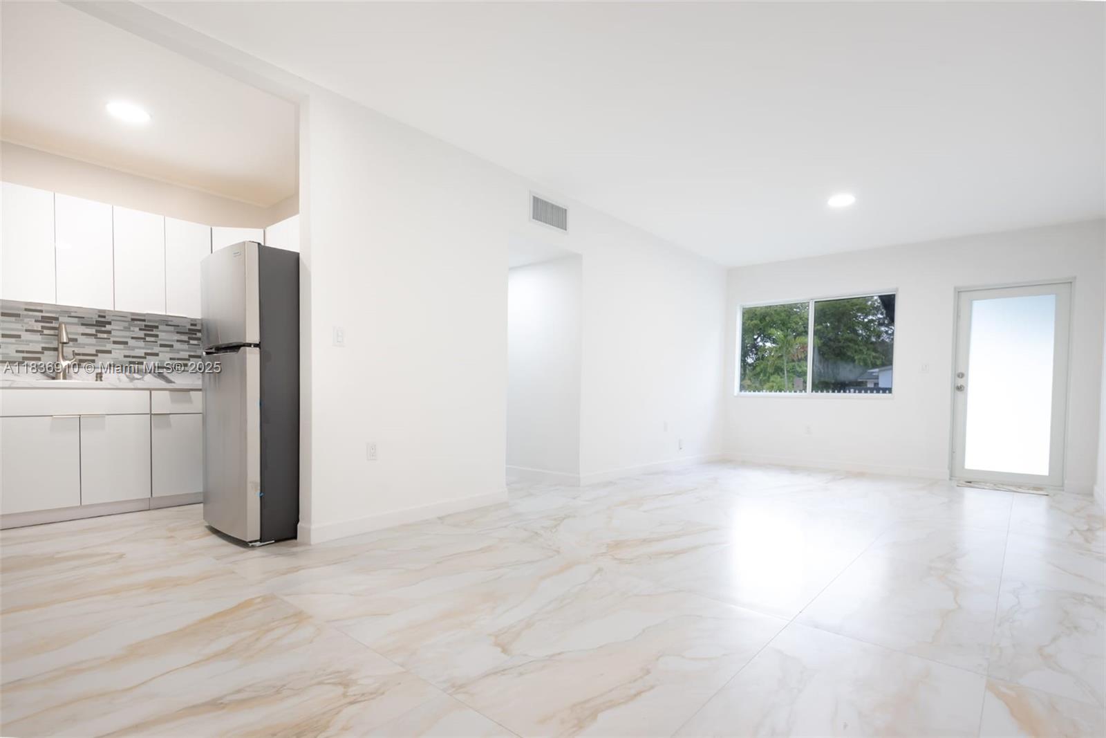 See details 495 4 / 2 1605 sq. ft. $ 2025-09-03 0 Photo