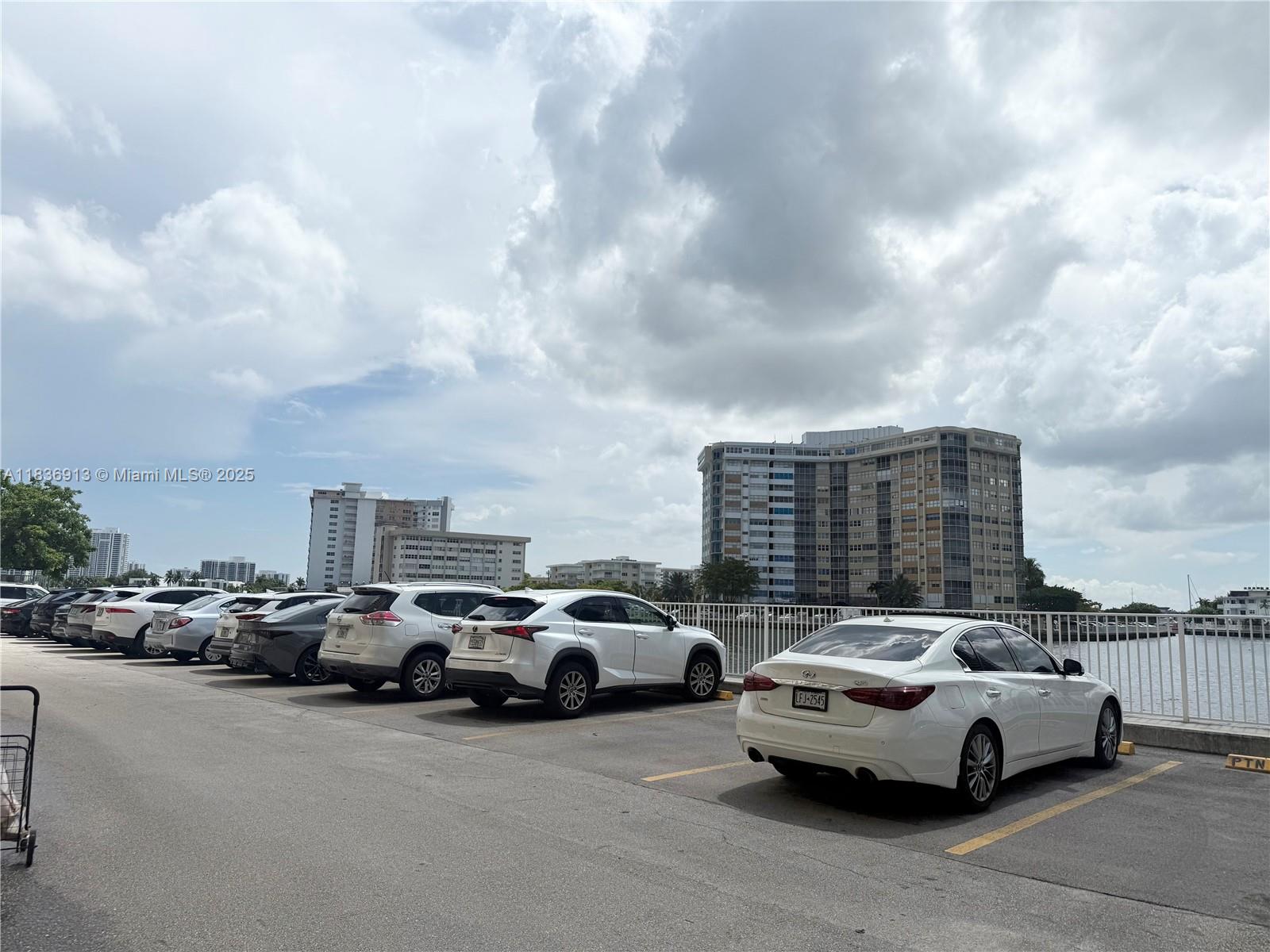 Photo of 1833 OCEAN DR  #1707, Hallandale Beach, Florida, 33009 - 