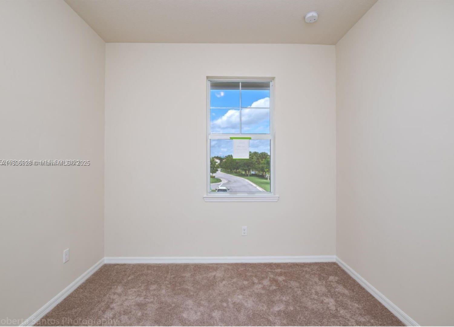 Ver detalles 3932 3 / 3 1673 sq. ft. $ 2025-08-01 0 foto
