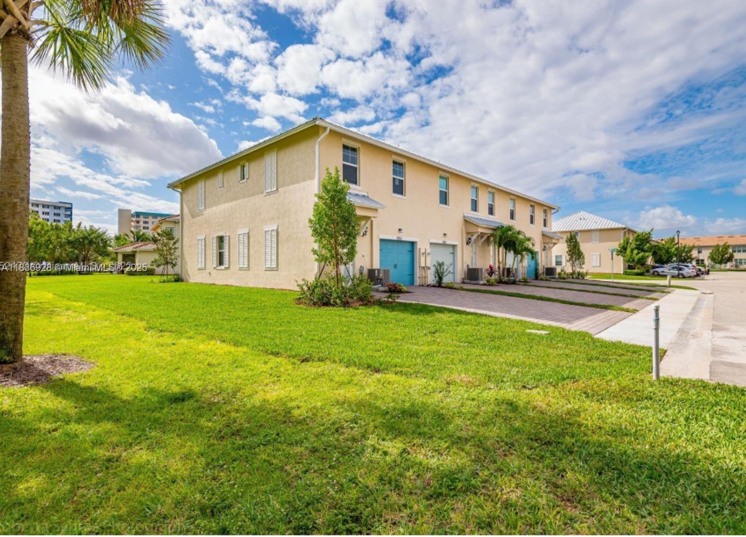 Ver detalles 3932 3 / 3 1673 sq. ft. $ 2025-08-01 0 foto