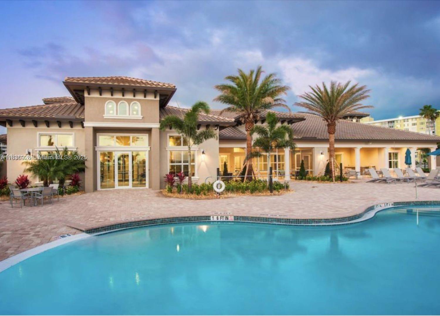 Ver detalles 3932 3 / 3 1673 sq. ft. $ 2025-08-01 0 foto