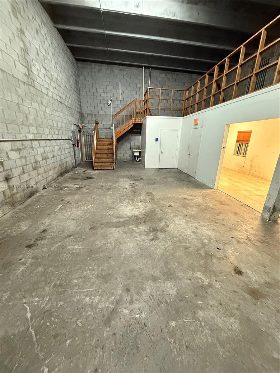 F-4  /   sq. ft. $ 2025-07-09 0 foto