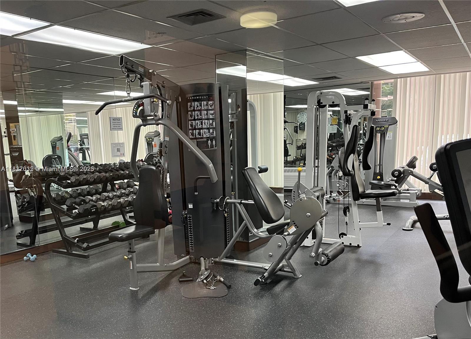 See details 10L 1 / 2 870 sq. ft. $ 2025-07-09 0 Photo