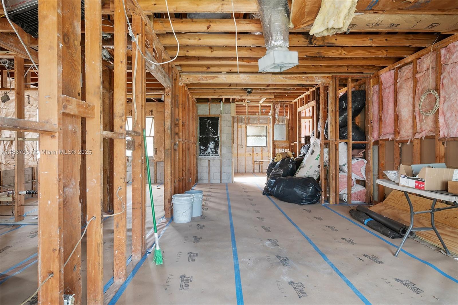 See details / 1644 sq. ft. $ 2025-07-09 0 Photo