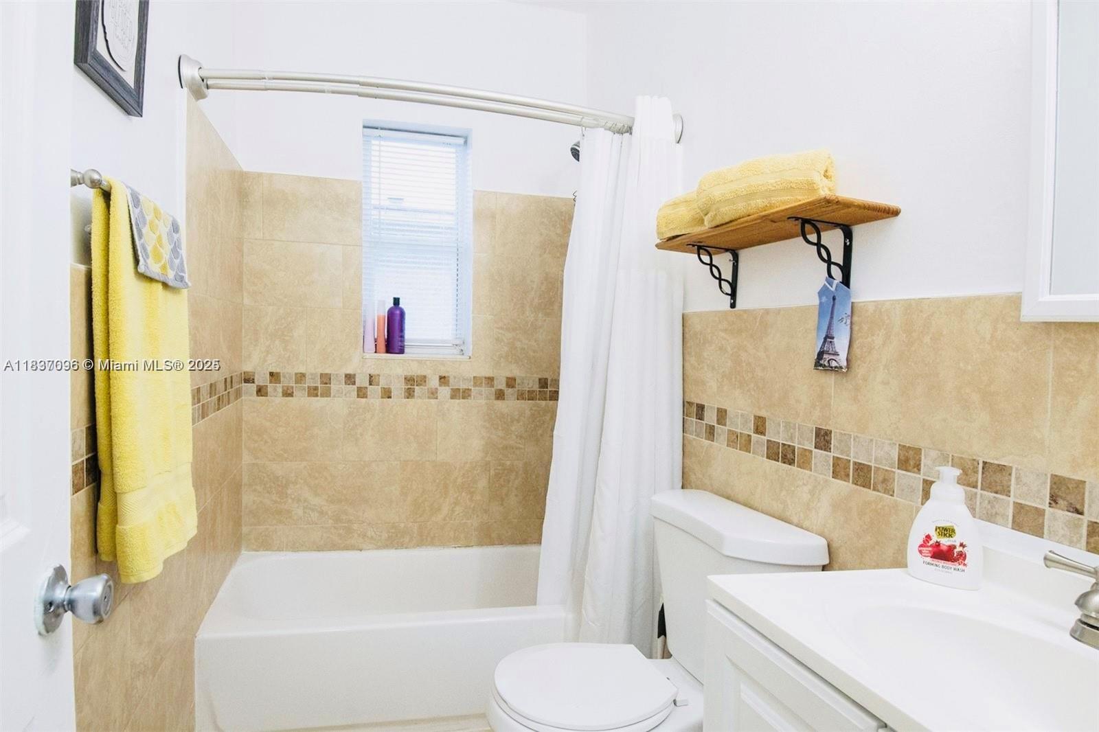 See details / 1950 sq. ft. $ 2025-07-09 0 Photo