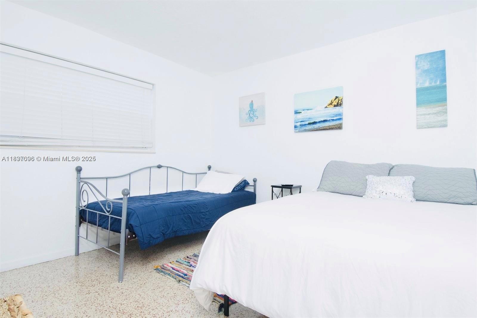 See details / 1950 sq. ft. $ 2025-07-09 0 Photo