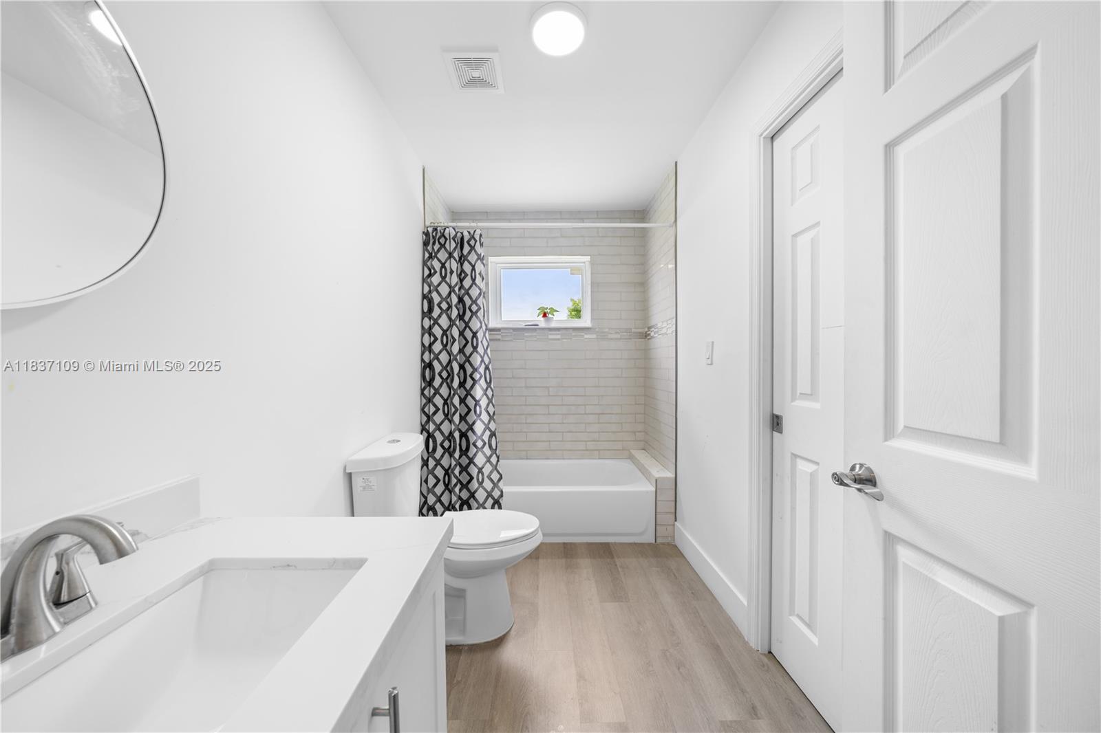 See details / 3360 sq. ft. $ 2025-07-09 0 Photo