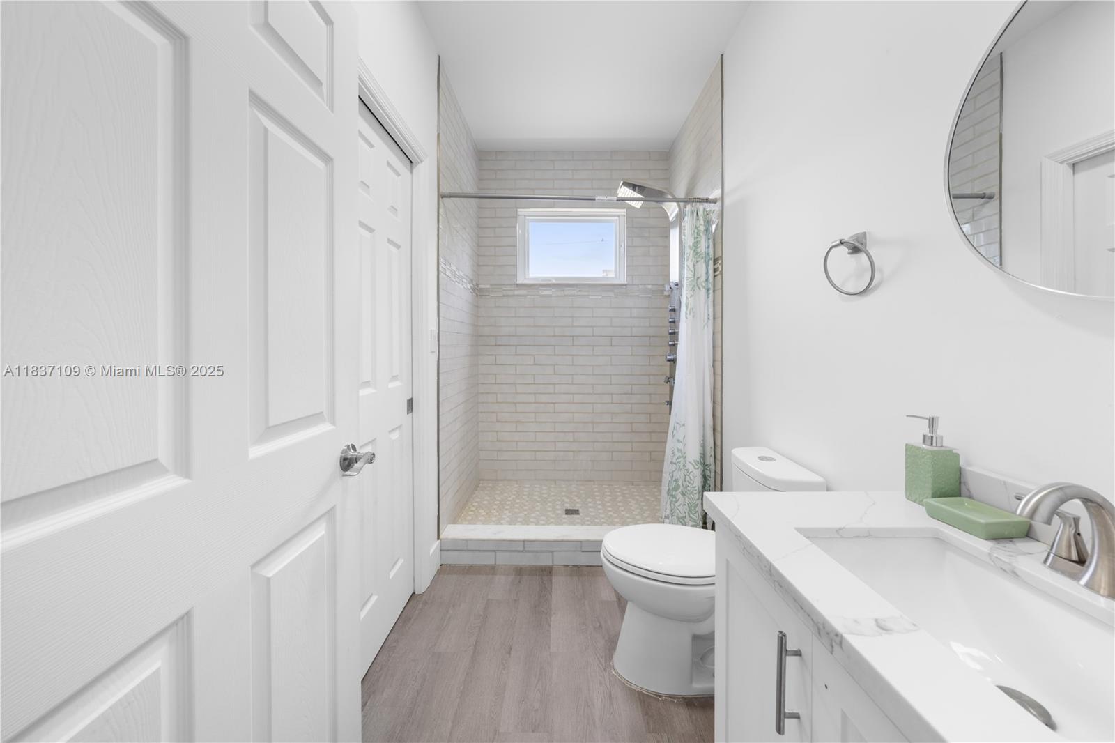 See details / 3360 sq. ft. $ 2025-07-09 0 Photo