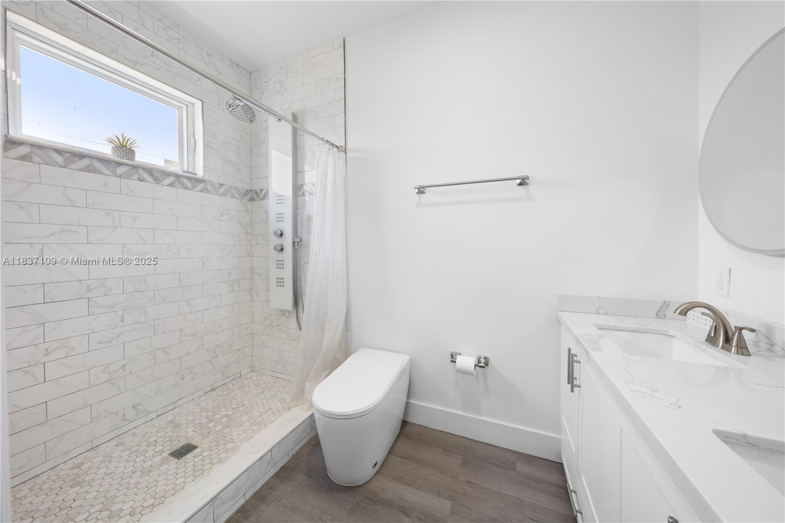 See details / 3360 sq. ft. $ 2025-07-09 0 Photo