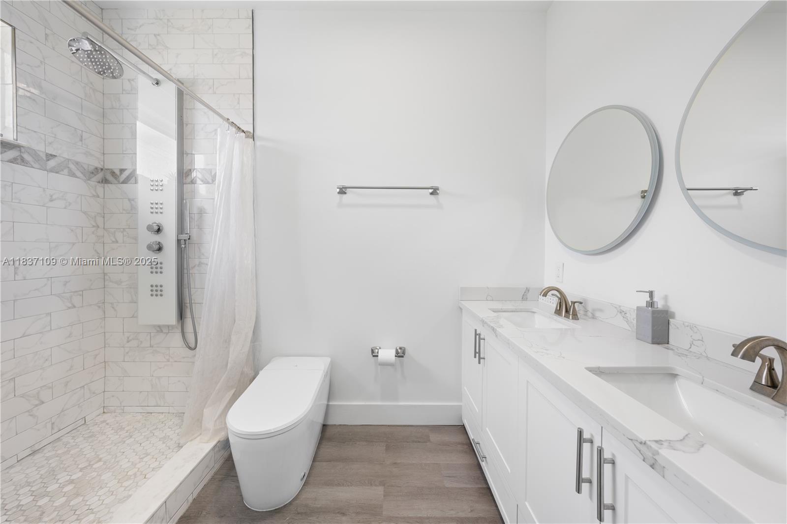 See details / 3360 sq. ft. $ 2025-07-09 0 Photo
