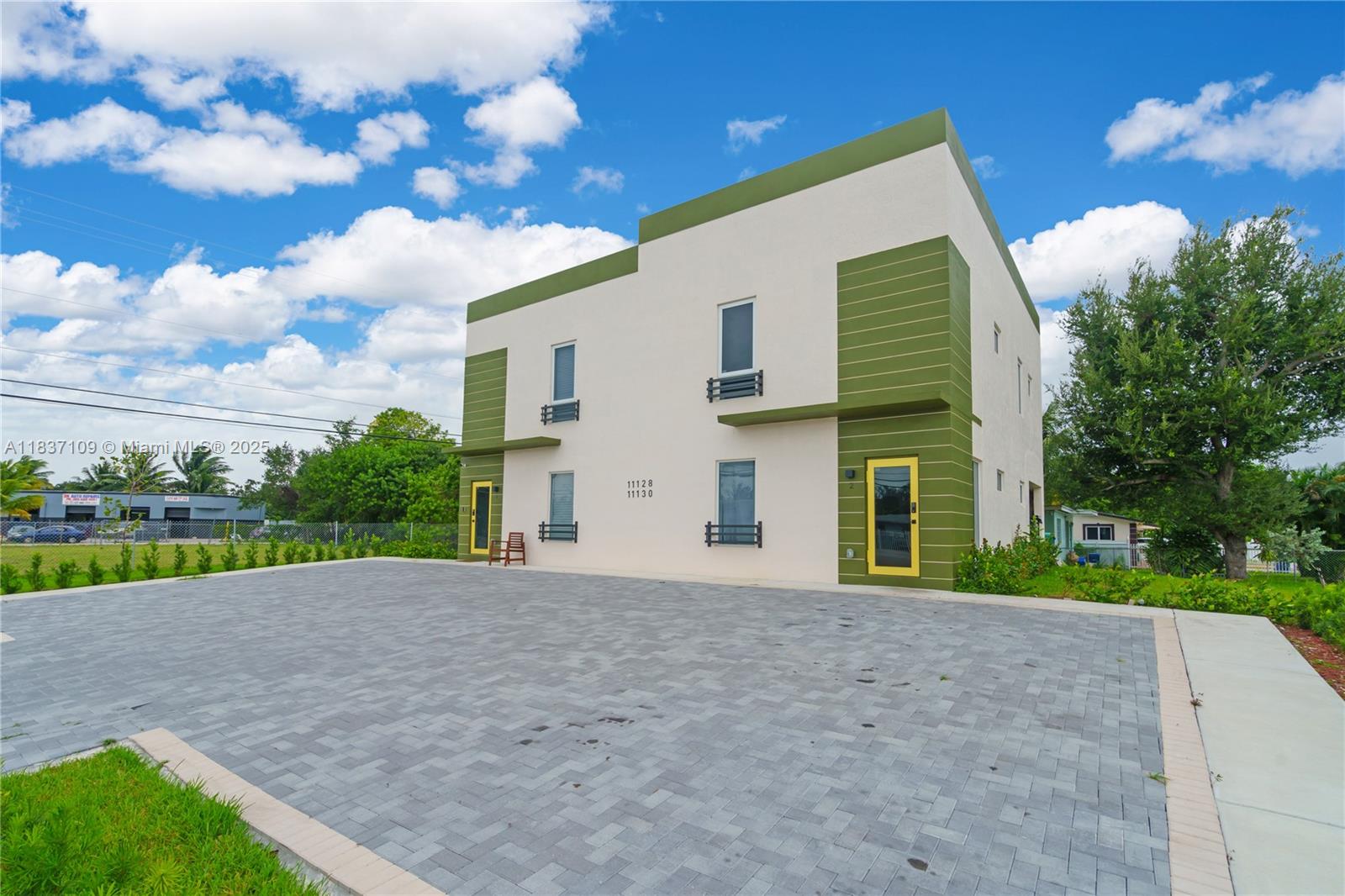 See details / 3360 sq. ft. $ 2025-07-09 0 Photo
