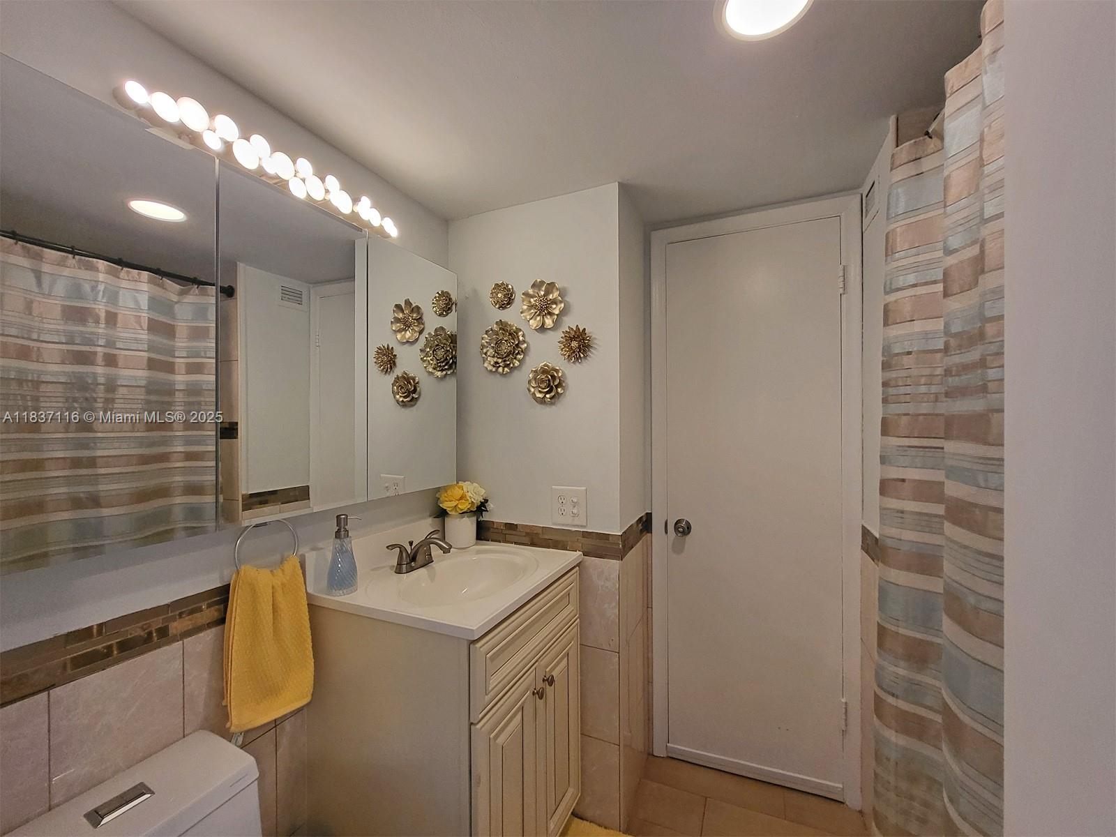 Photo of 1825 Ocean Dr  #206, Hallandale Beach, Florida, 33009 - 