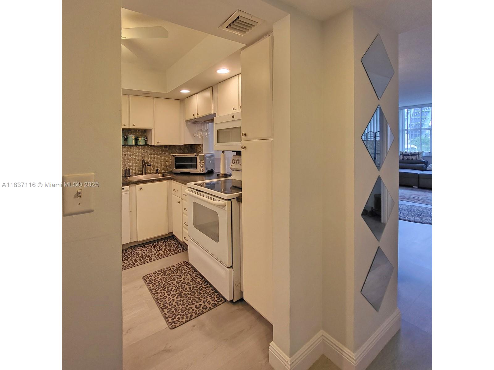 Photo of 1825 Ocean Dr  #206, Hallandale Beach, Florida, 33009 - 