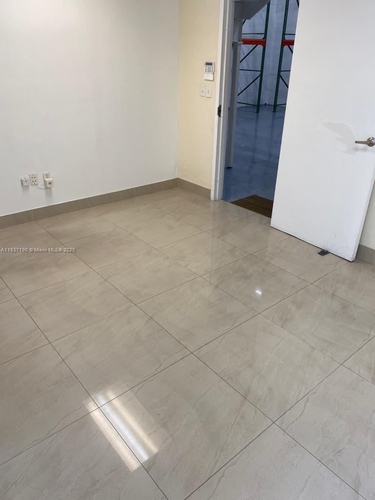 See details 4 / sq. ft. $ 2025-07-09 0 Photo