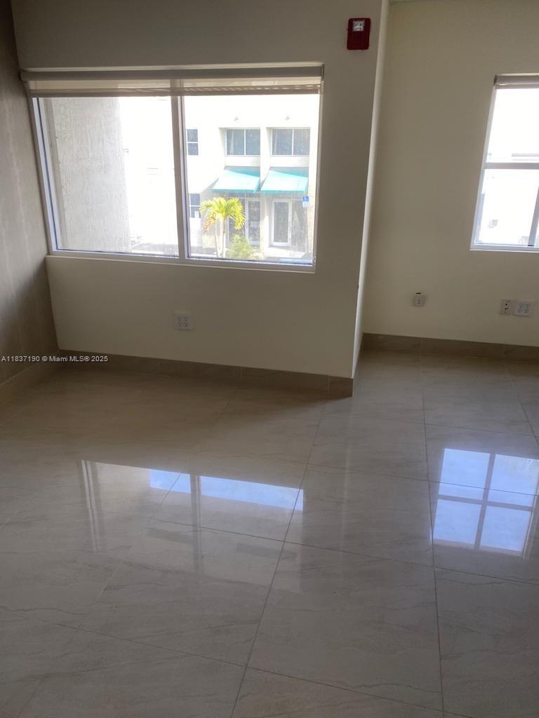 See details 4 / sq. ft. $ 2025-07-09 0 Photo