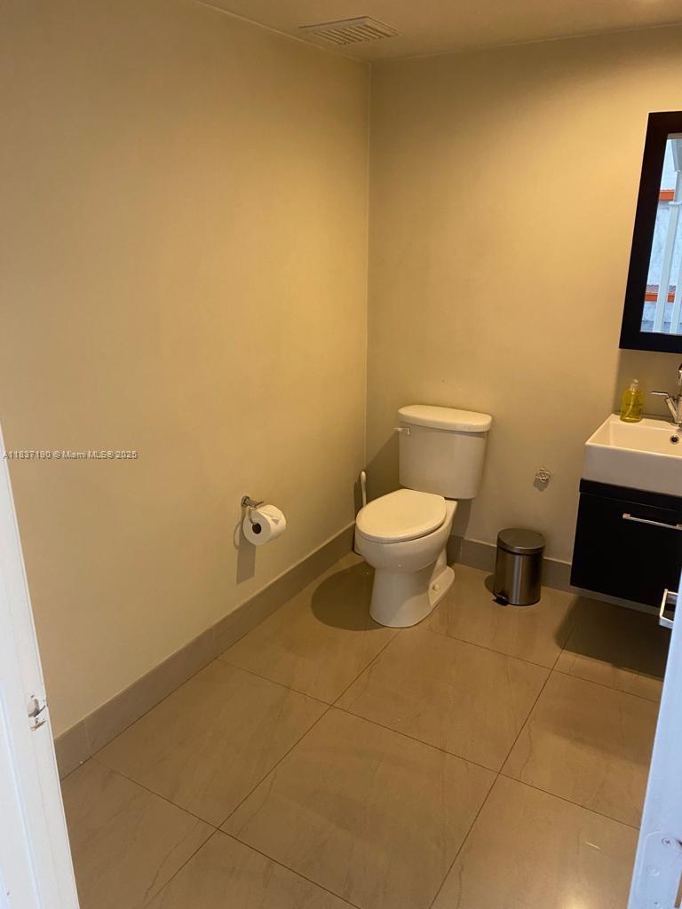 See details 4 / sq. ft. $ 2025-07-09 0 Photo