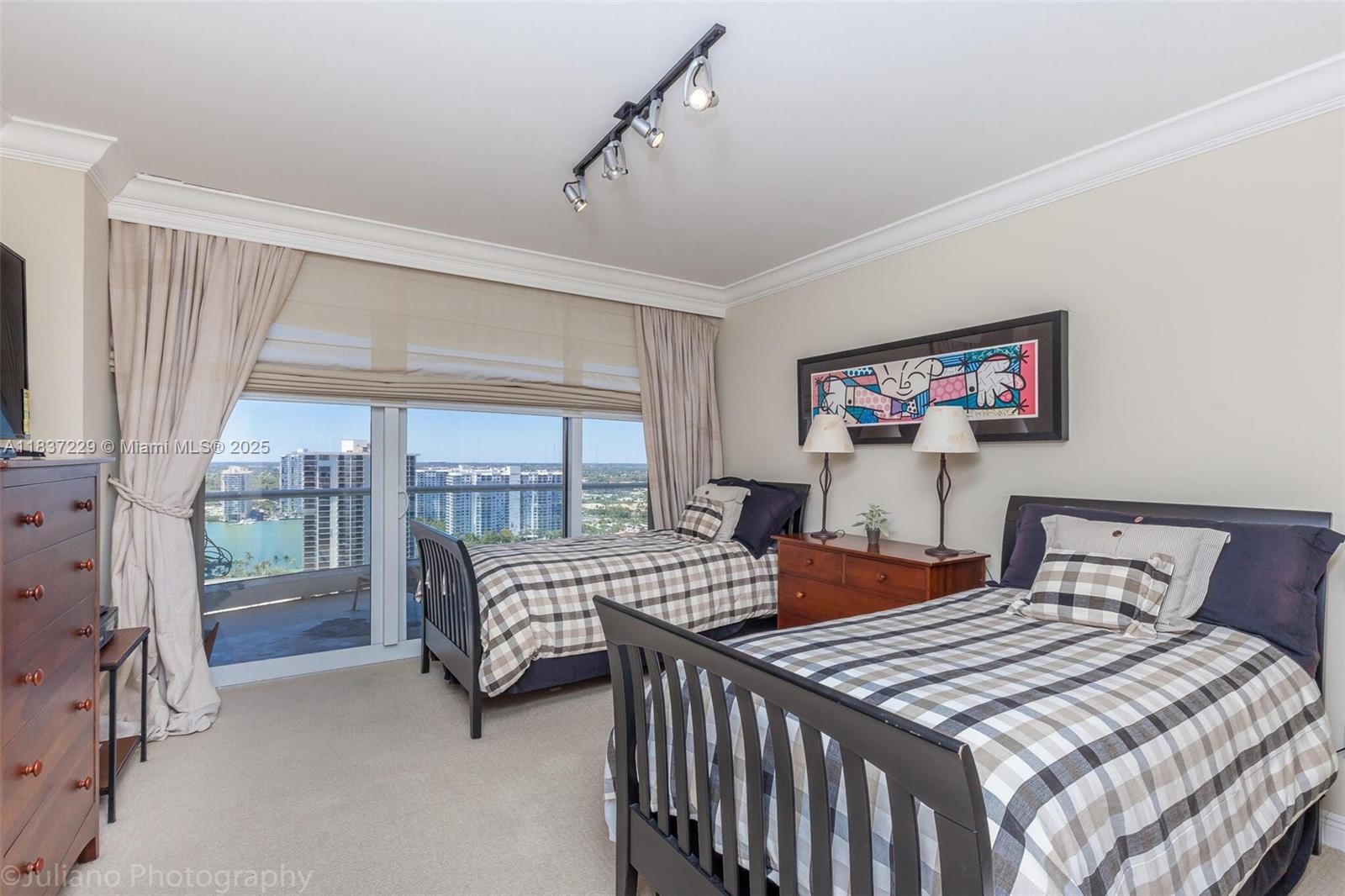 See details 2504 3 / 3 2690 sq. ft. $ 2025-07-09 0 Photo