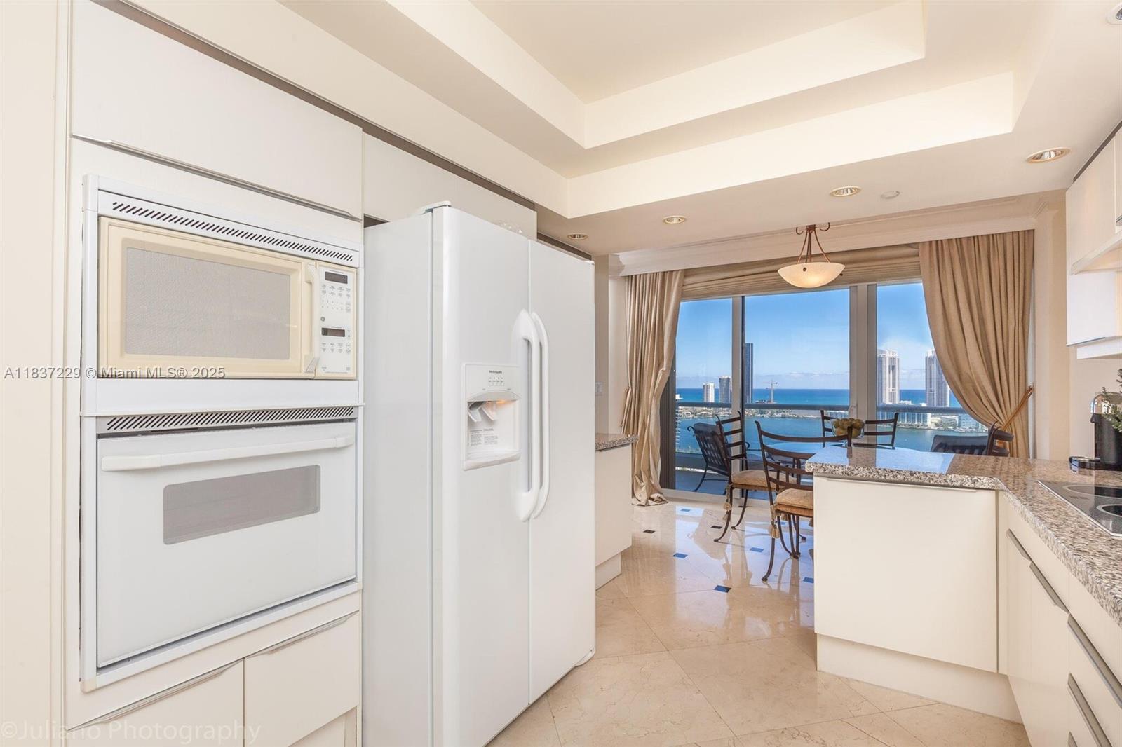 See details 2504 3 / 3 2690 sq. ft. $ 2025-07-09 0 Photo