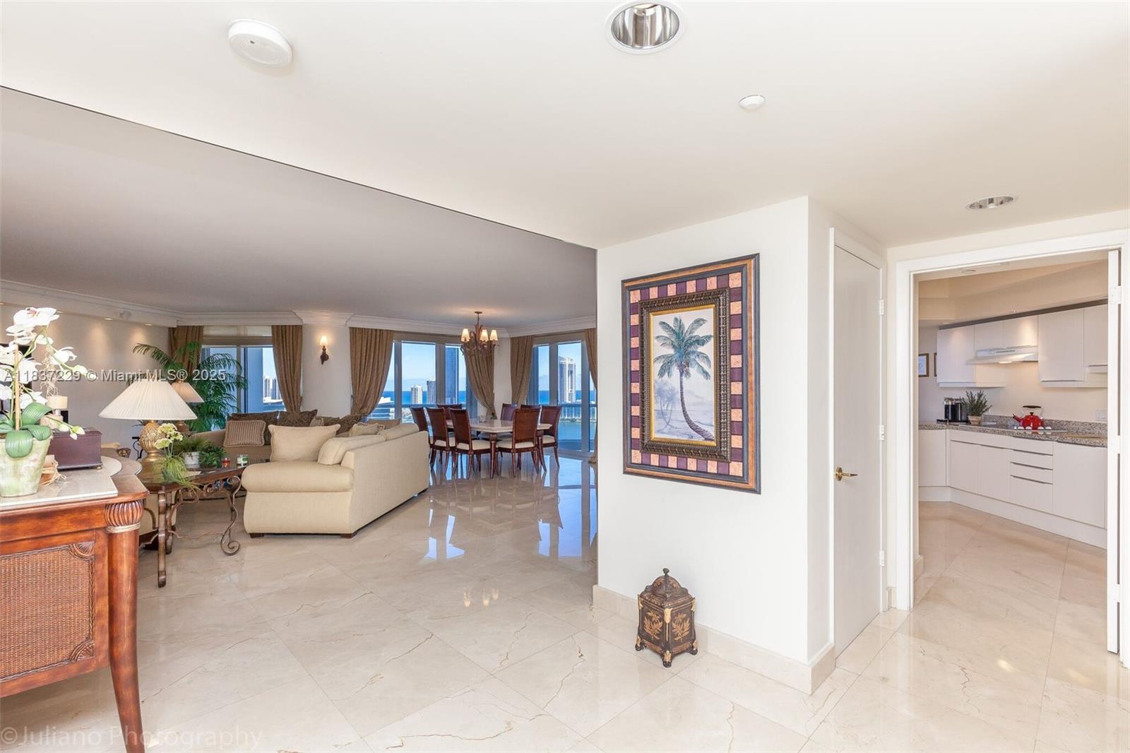 See details 2504 3 / 3 2690 sq. ft. $ 2025-07-09 0 Photo