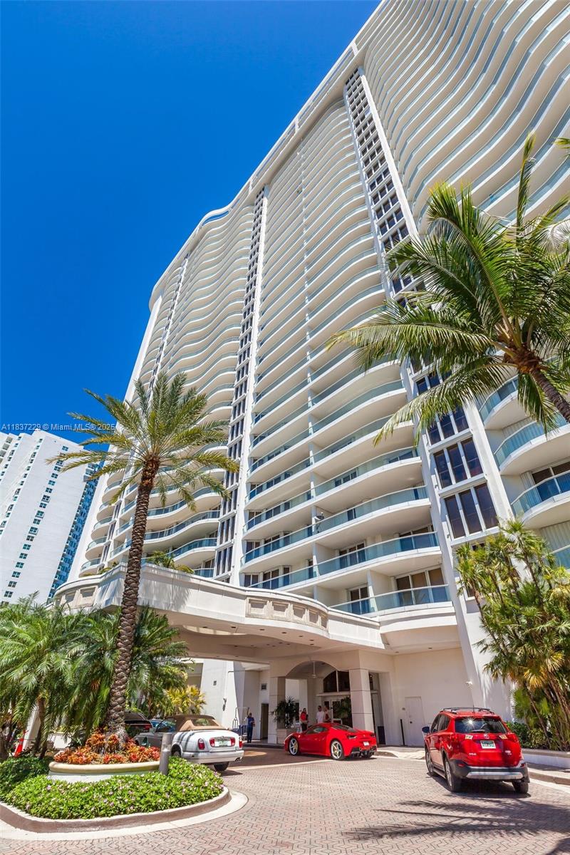 See details 2504 3 / 3 2690 sq. ft. $ 2025-07-09 0 Photo