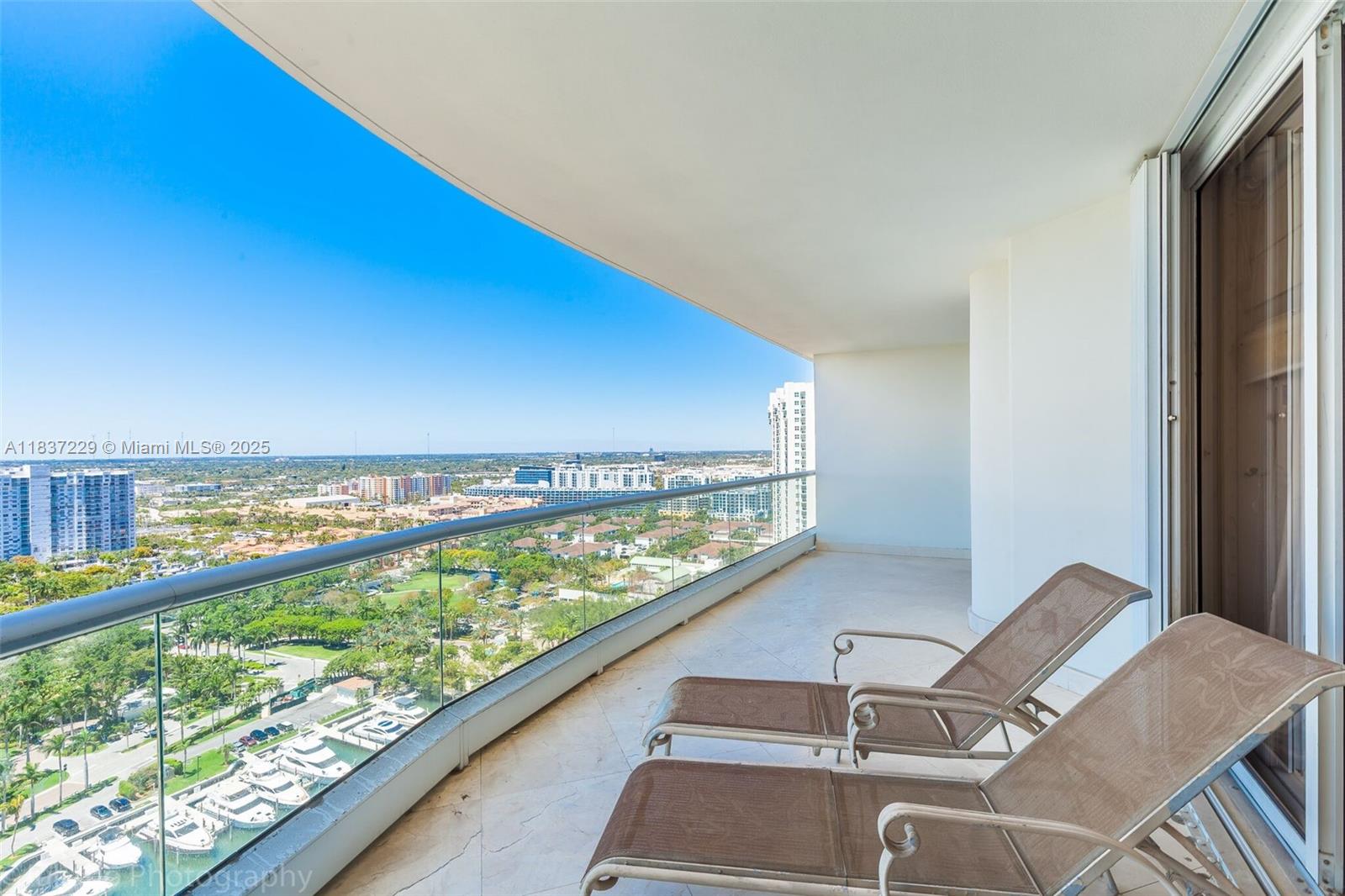 See details 2504 3 / 3 2690 sq. ft. $ 2025-07-09 0 Photo