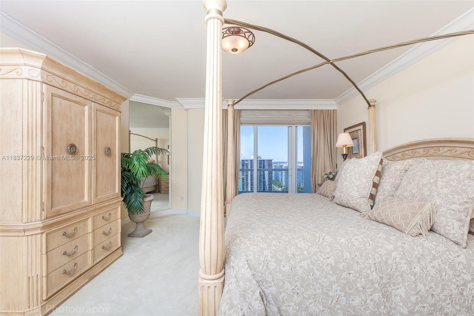 See details 2504 3 / 3 2690 sq. ft. $ 2025-07-09 0 Photo