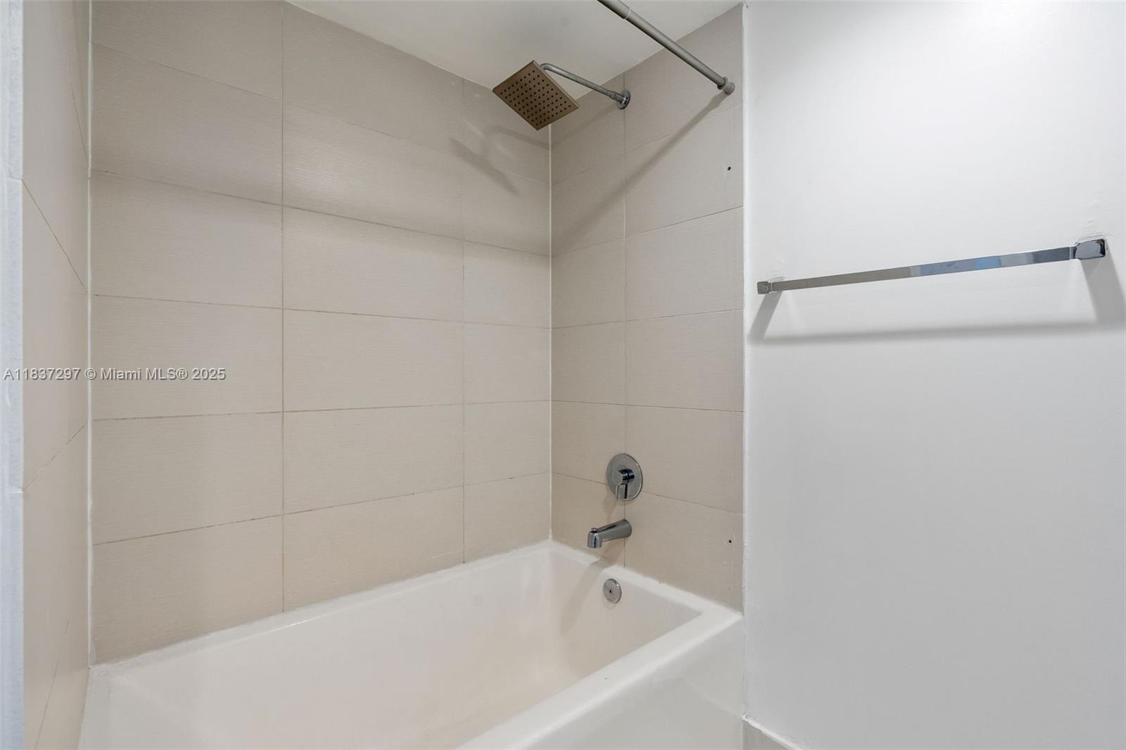 Photo of 2602 Hallandale Beach Blvd  #R1105, Hallandale Beach, Florida, 33009 - 