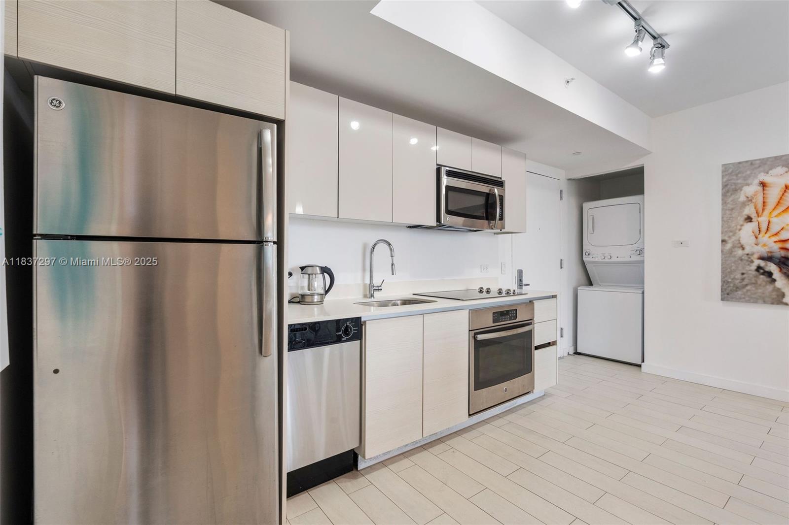 Photo of 2602 Hallandale Beach Blvd  #R1105, Hallandale Beach, Florida, 33009 - 