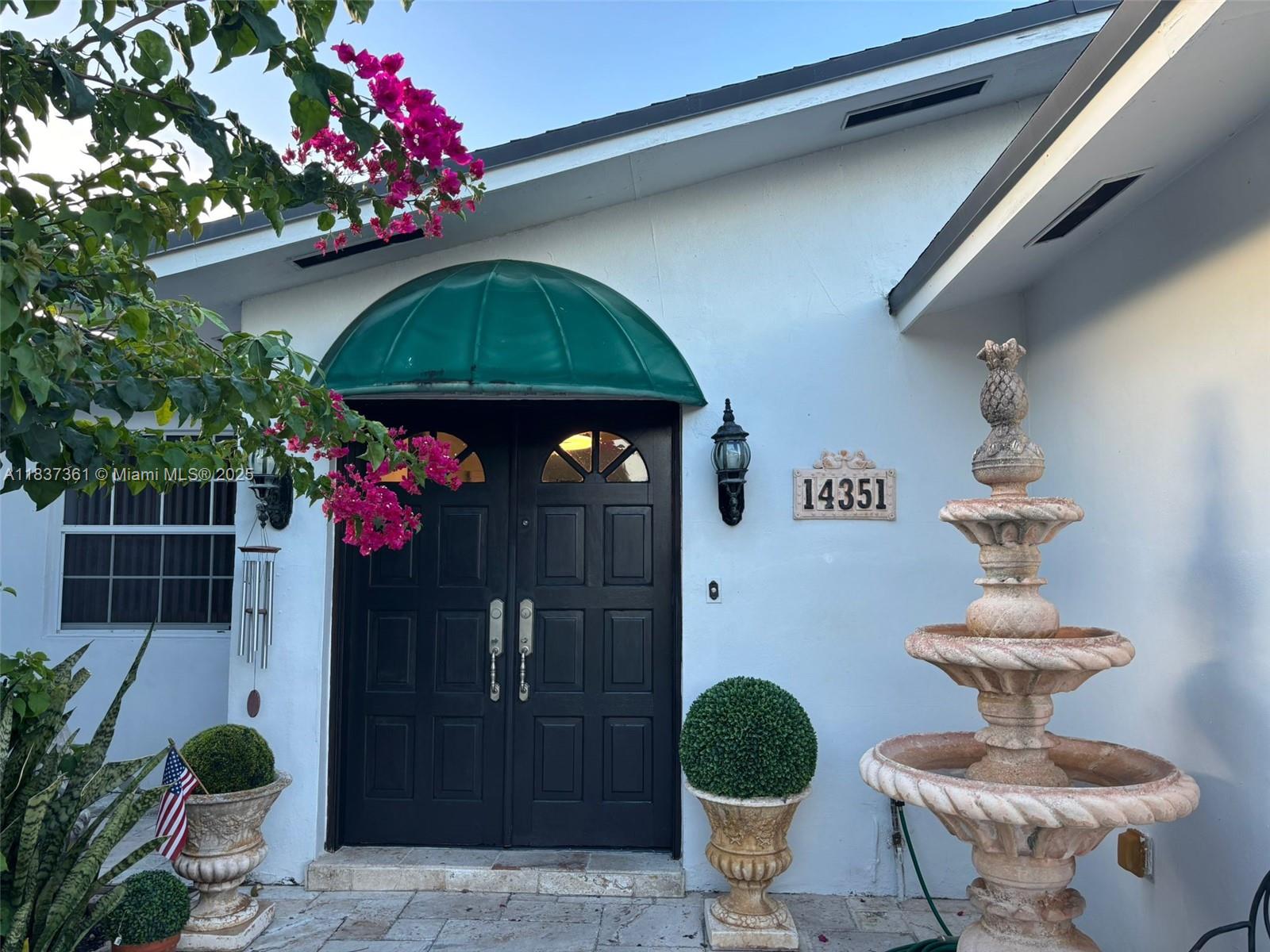 Ver detalles 14351 4 / 2 2495 sq. ft. $ 2025-07-23 0 foto