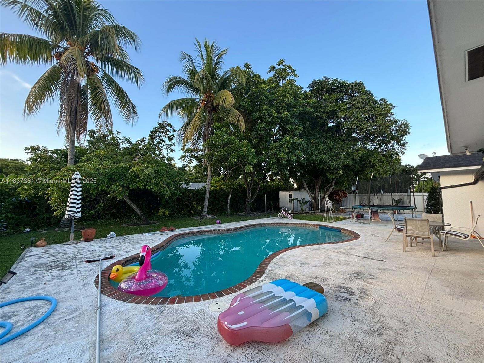 Ver detalles 14351 4 / 2 2495 sq. ft. $ 2025-07-23 0 foto