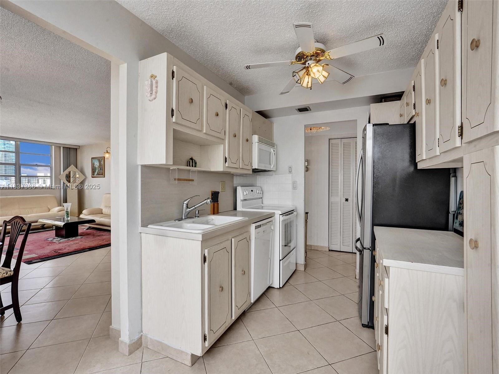 Photo of 1833 Ocean Dr  #1511, Hallandale Beach, Florida, 33009 - 