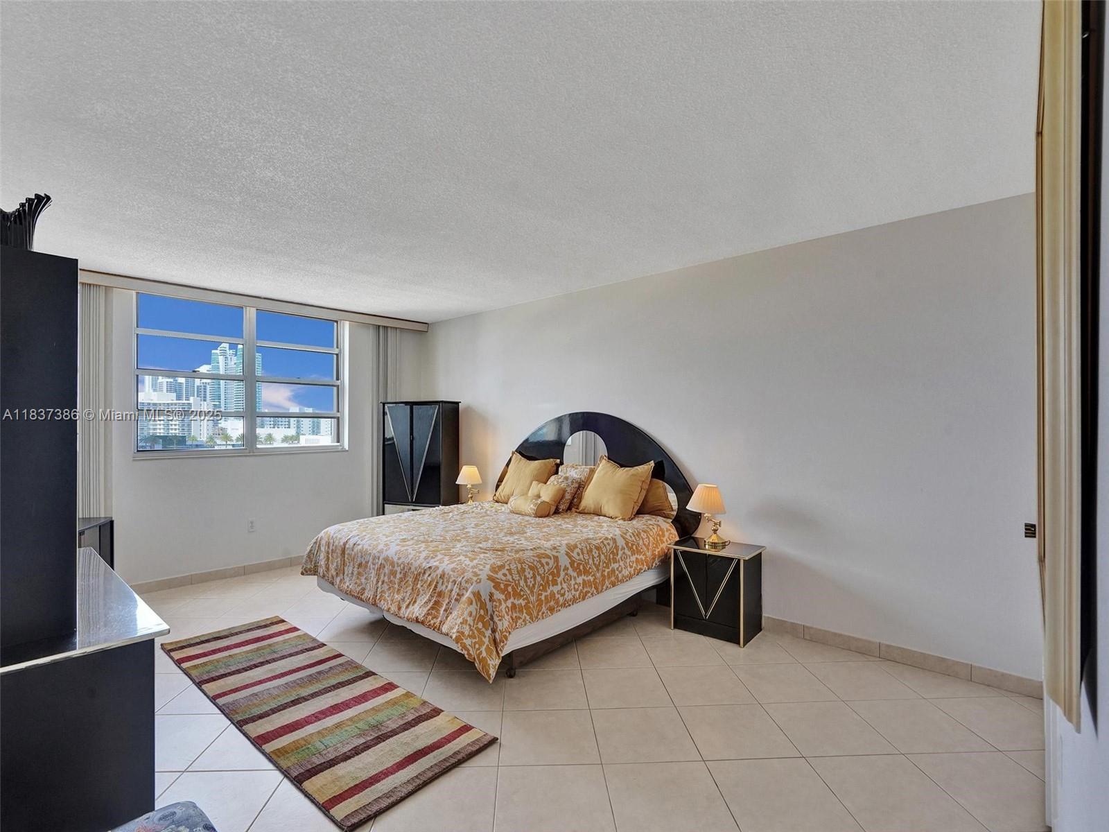 Photo of 1833 Ocean Dr #1511, Hallandale Beach, Florida, 33009 -