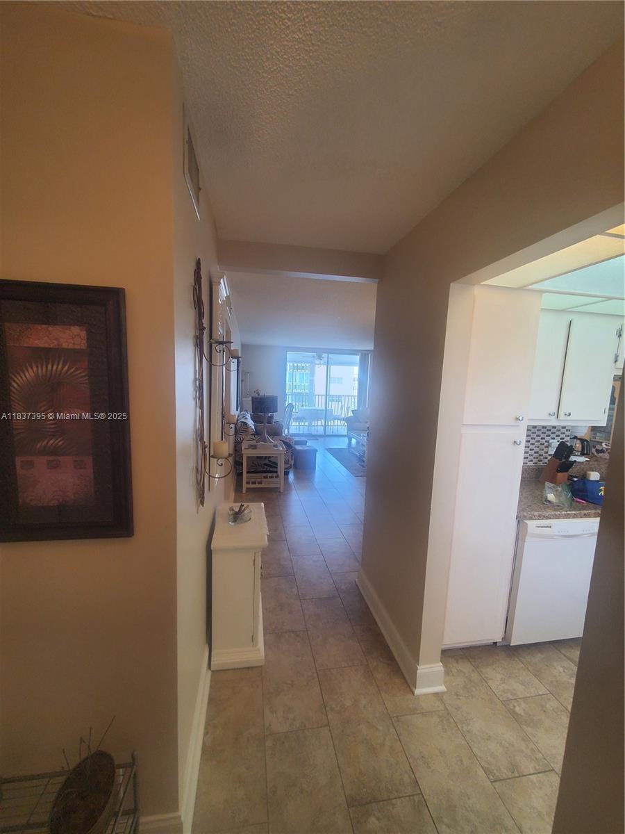 Photo of 319 14th Ave #507, Hallandale Beach, Florida, 33009 -
