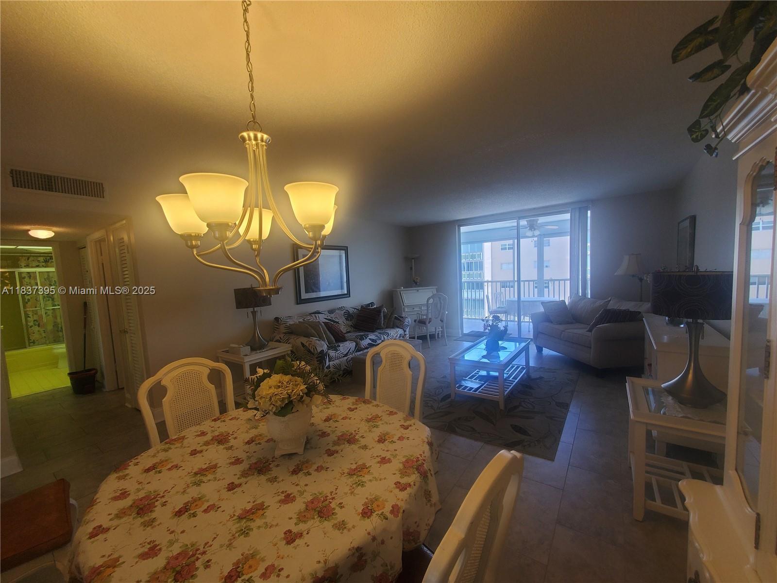 Photo of 319 14th Ave #507, Hallandale Beach, Florida, 33009 -