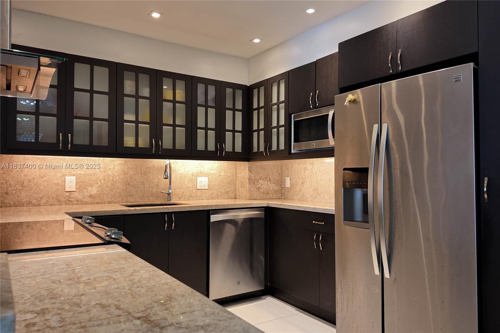 See details 3G 2 / 2 1240 sq. ft. $ 2025-07-09 0 Photo