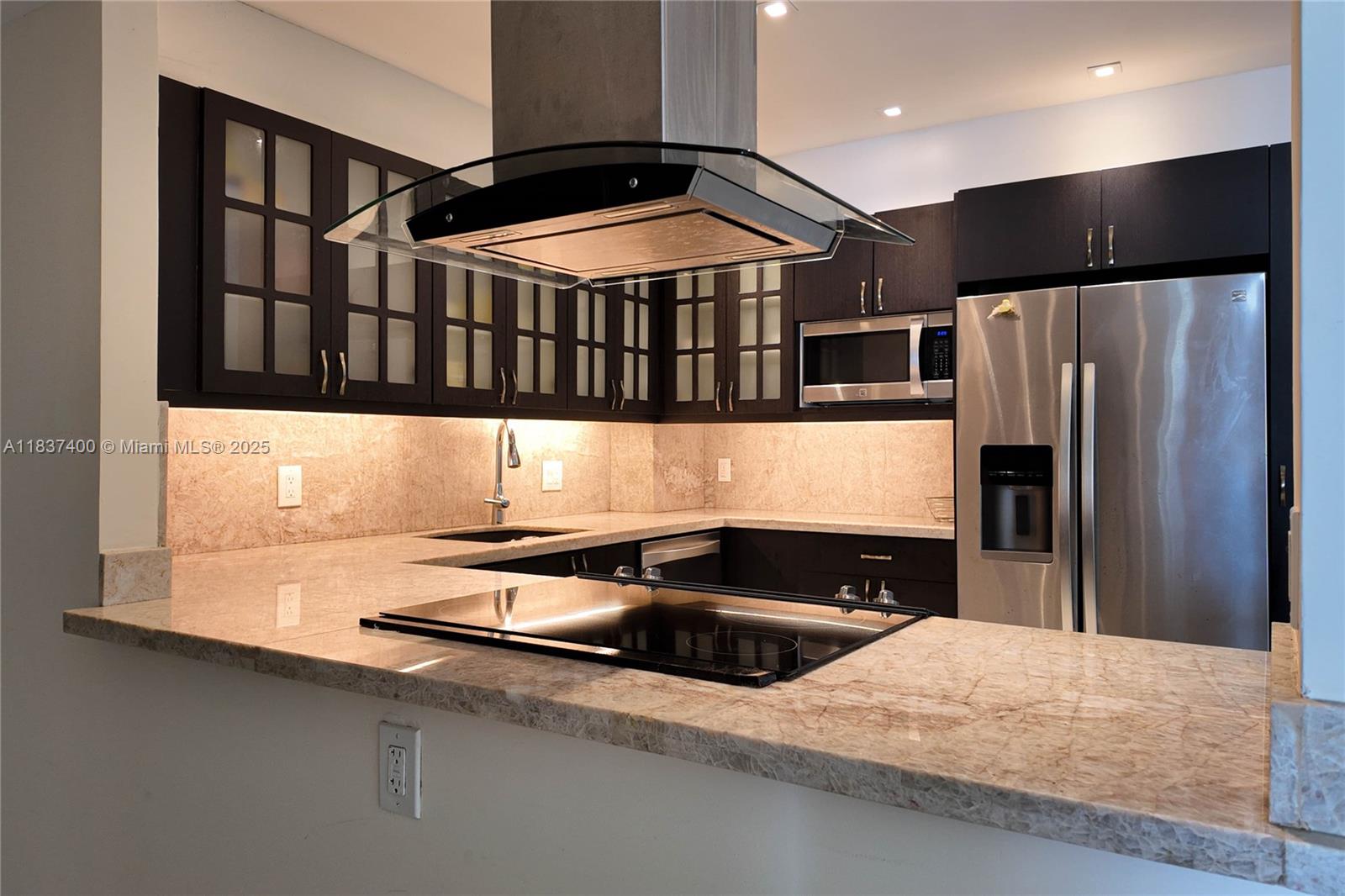 See details 3G 2 / 2 1240 sq. ft. $ 2025-07-09 0 Photo