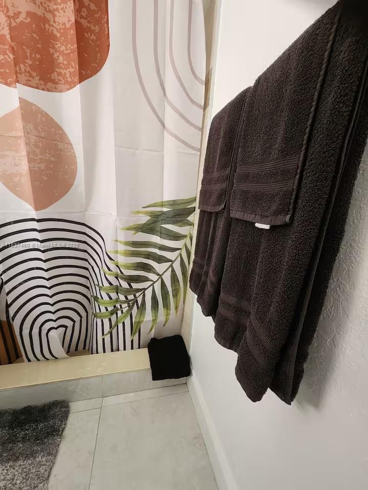 See details / sq. ft. $ 2025-07-24 0 Photo