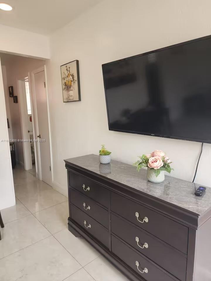See details / sq. ft. $ 2025-07-24 0 Photo