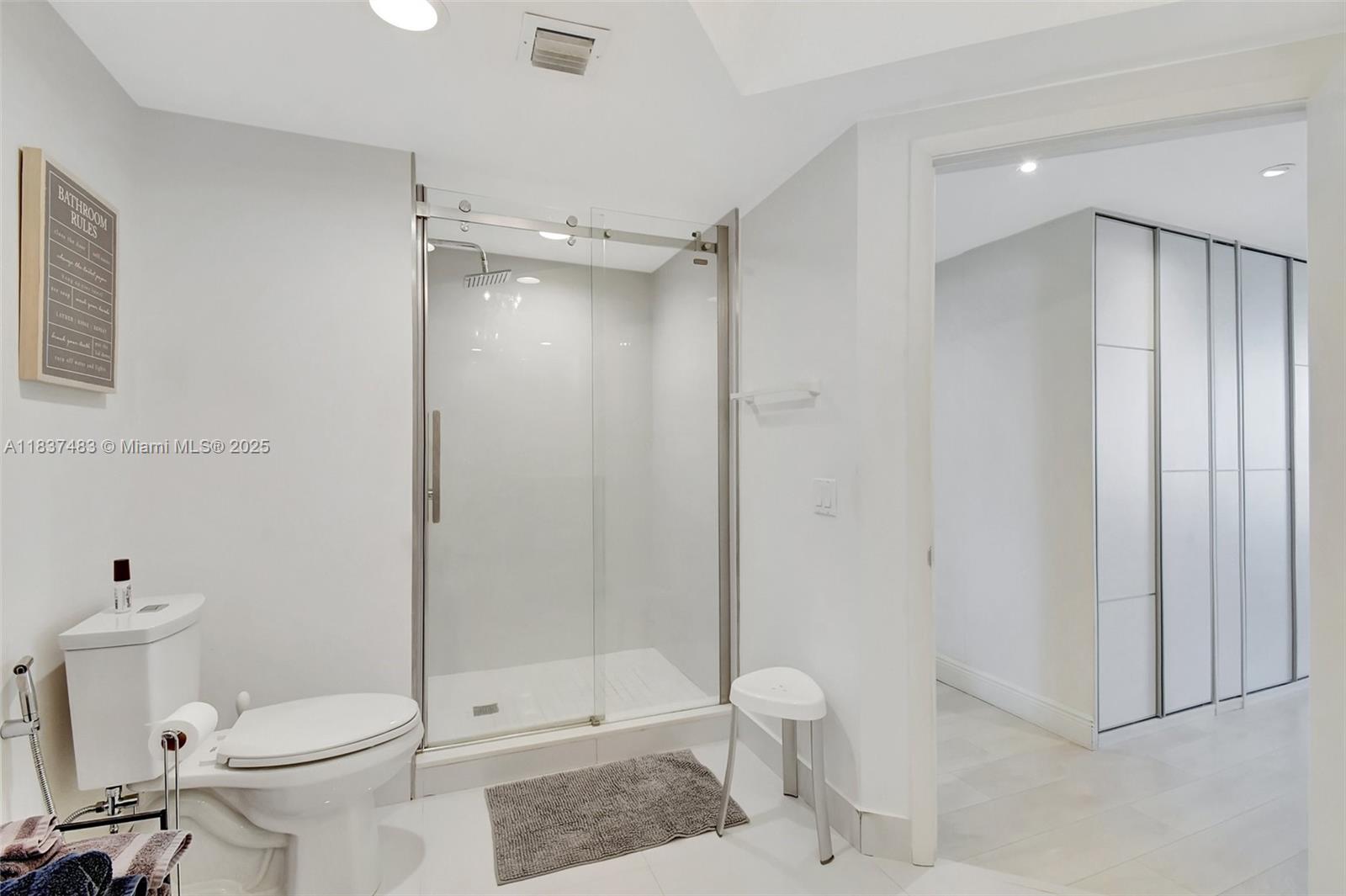 Ver detalles 808 2 / 2 1560 sq. ft. $ 2025-07-09 0 foto