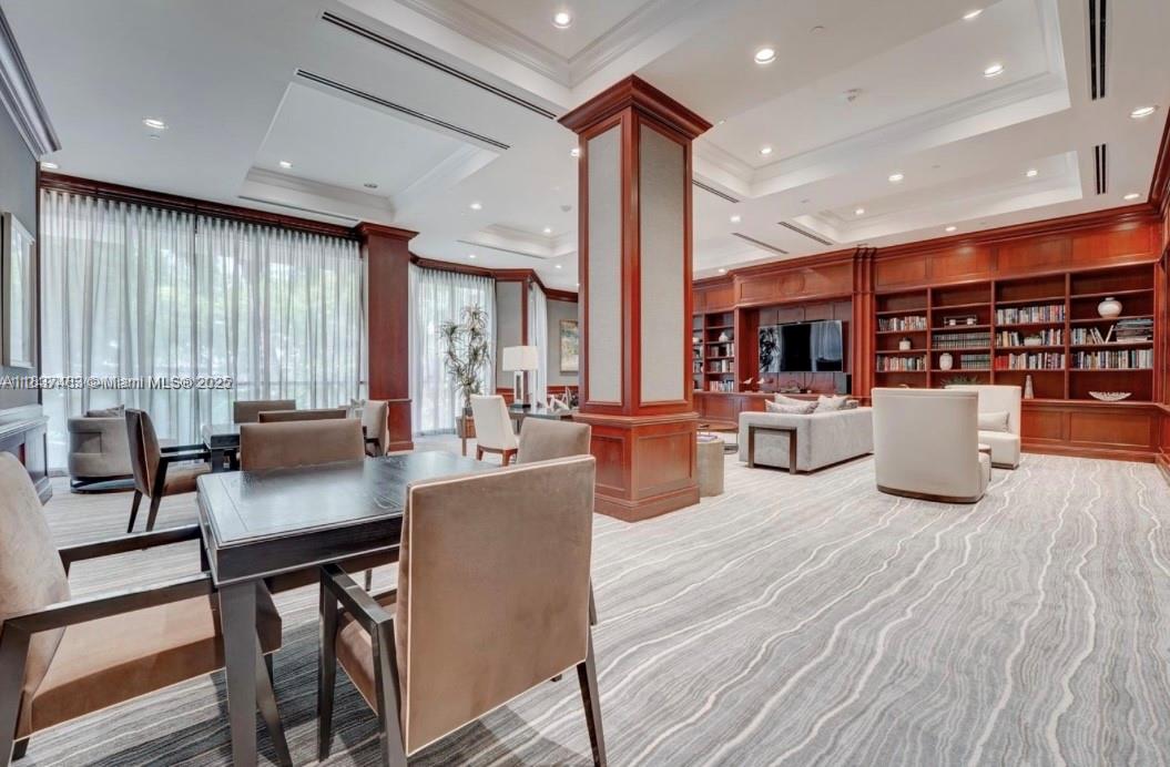 Ver detalles 808 2 / 2 1560 sq. ft. $ 2025-07-09 0 foto