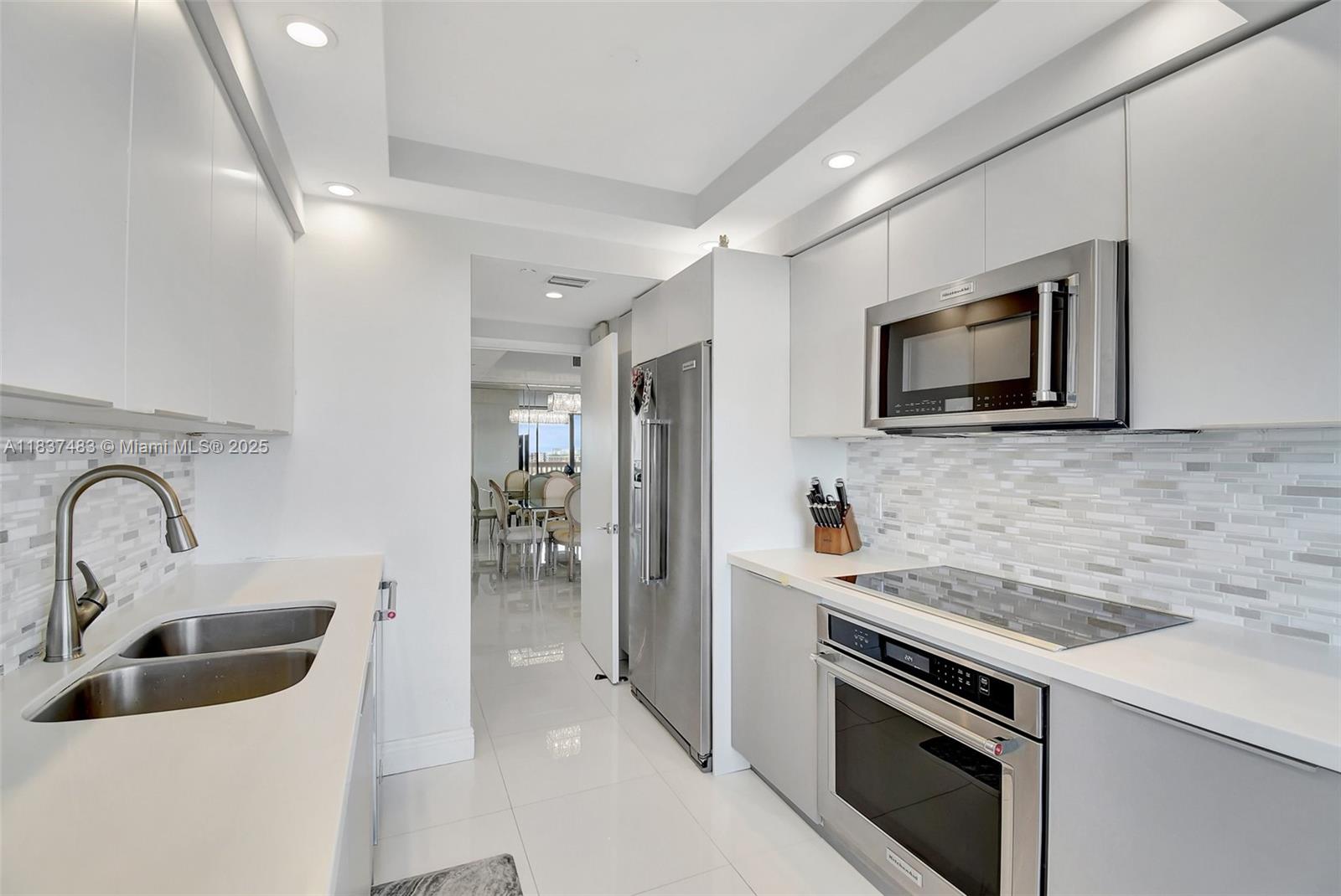 Ver detalles 808 2 / 2 1560 sq. ft. $ 2025-07-09 0 foto