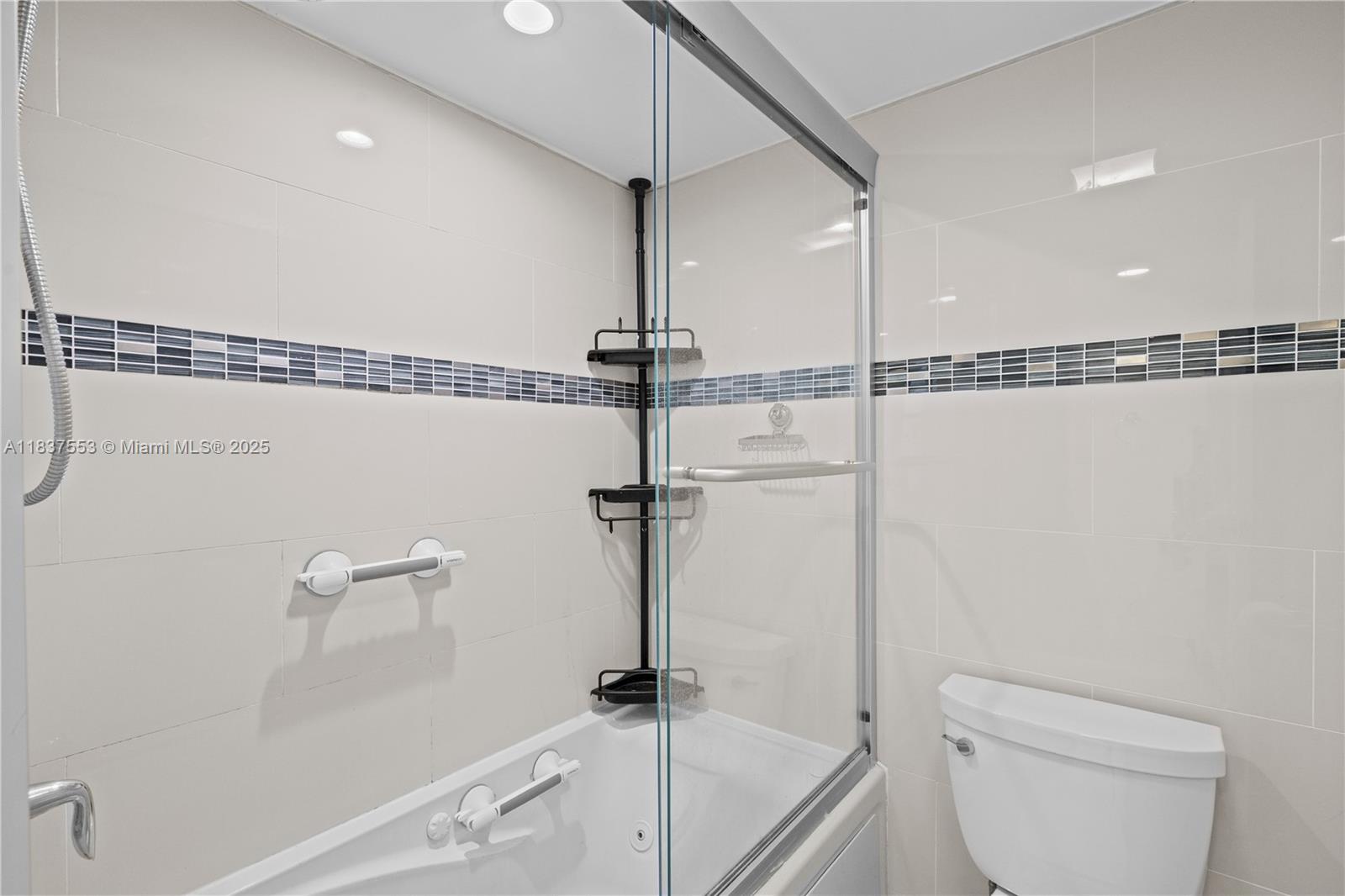 Photo of 3675 Country Club Dr  #1907, Aventura, Florida, 33180 - 