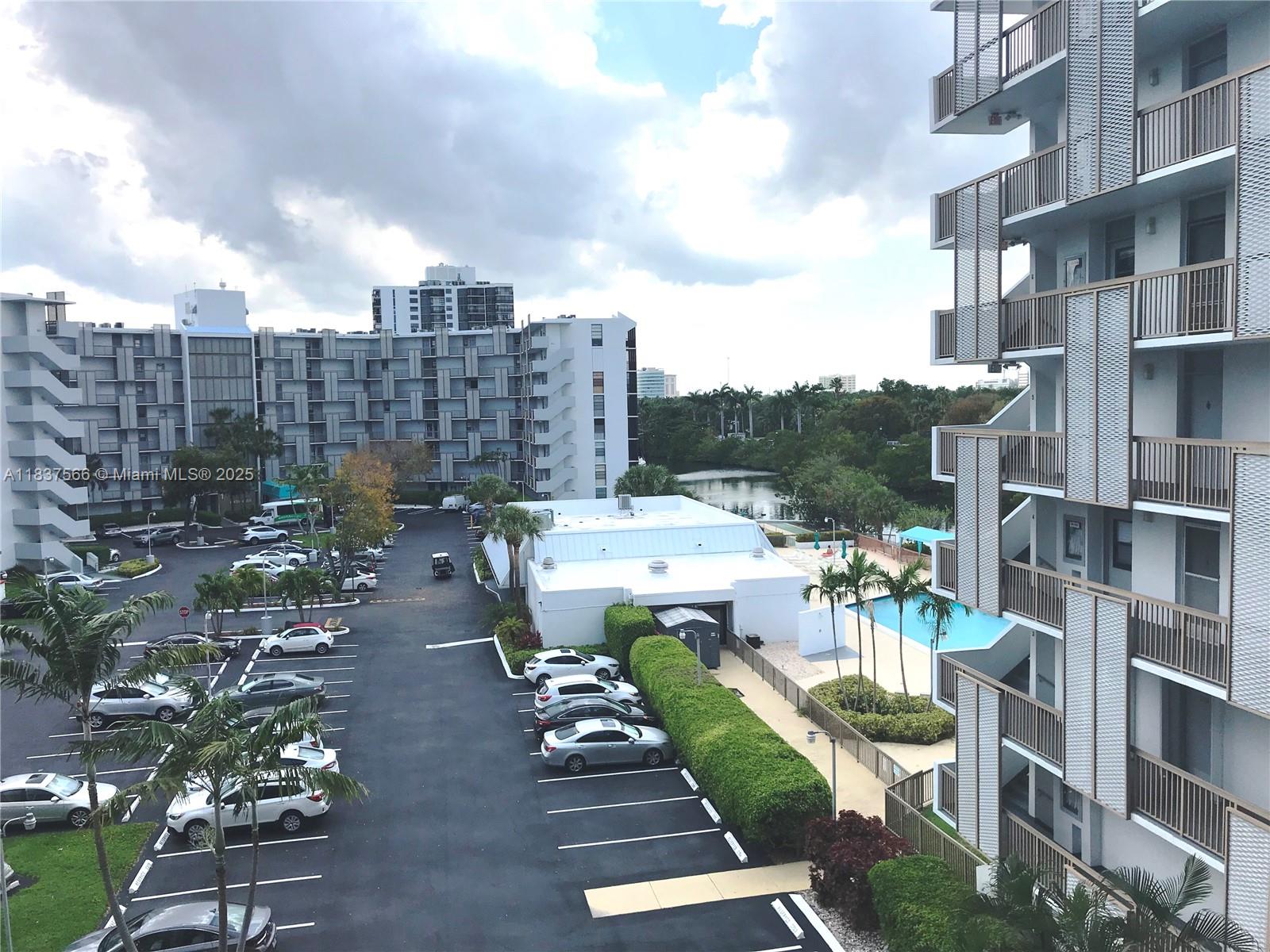Photo of 3475 Country Club Dr  #516, Aventura, Florida, 33180 - 