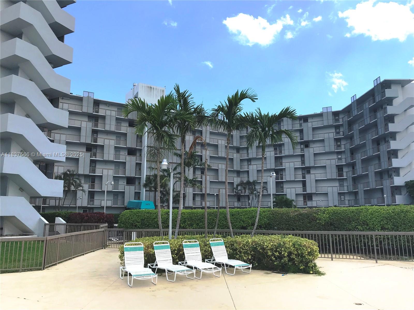 Photo of 3475 Country Club Dr  #516, Aventura, Florida, 33180 - 