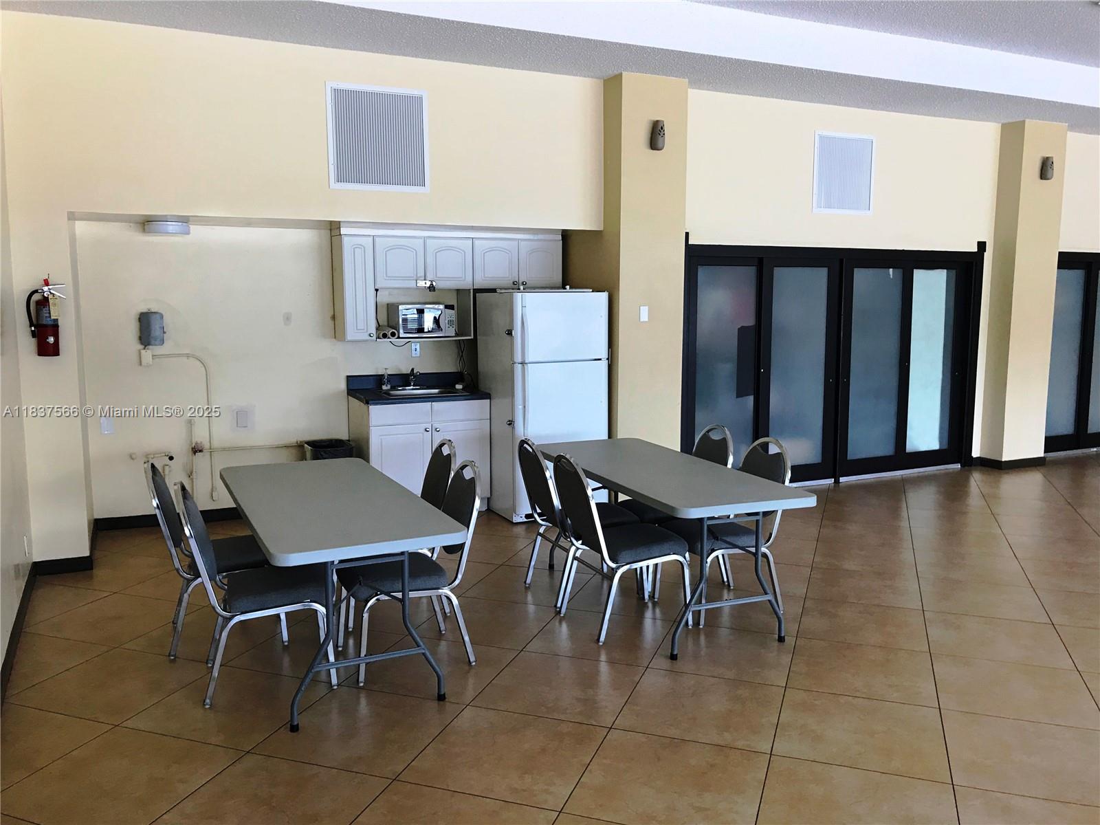 Photo of 3475 Country Club Dr  #516, Aventura, Florida, 33180 - 