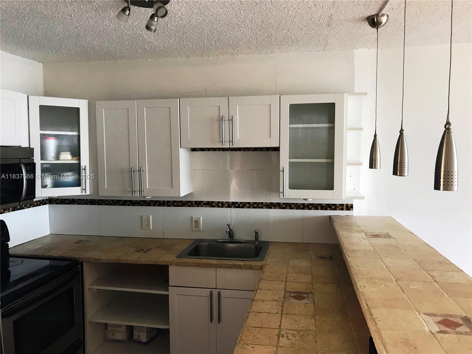 Photo of 3475 Country Club Dr #516, Aventura, Florida, 33180 -