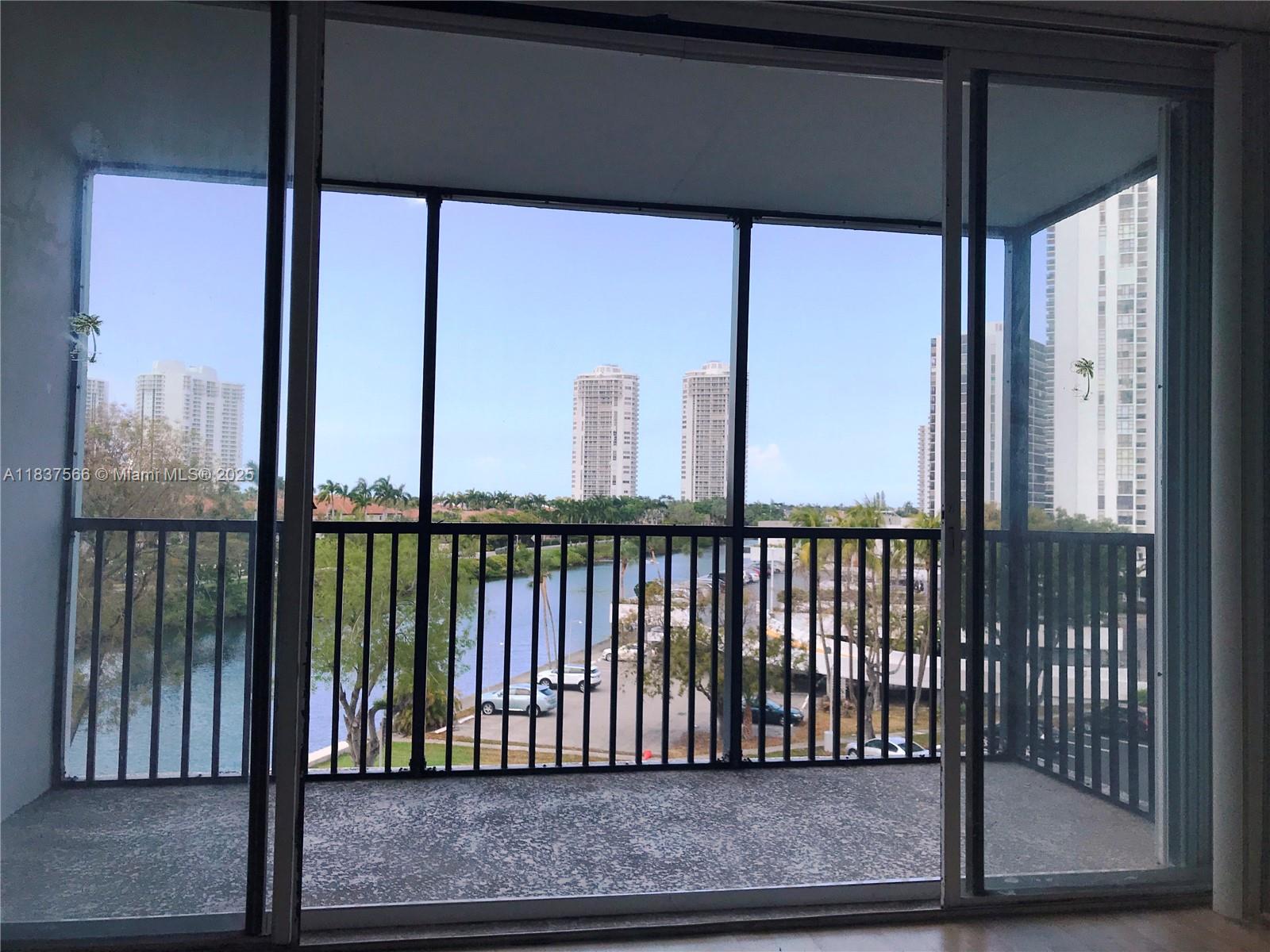 Photo of 3475 Country Club Dr #516, Aventura, Florida, 33180 -