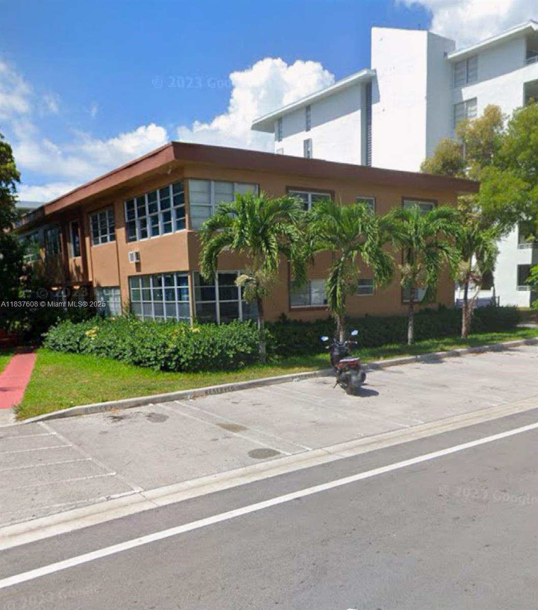 See details / 4878 sq. ft. $ 2025-07-10 0 Photo